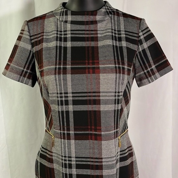 TAHARI Plaid Dress - Picture 5 of 13